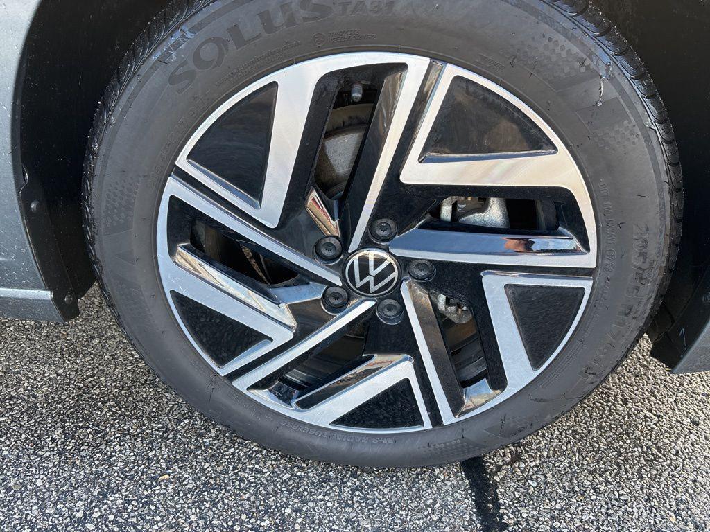 used 2024 Volkswagen Jetta car, priced at $23,126