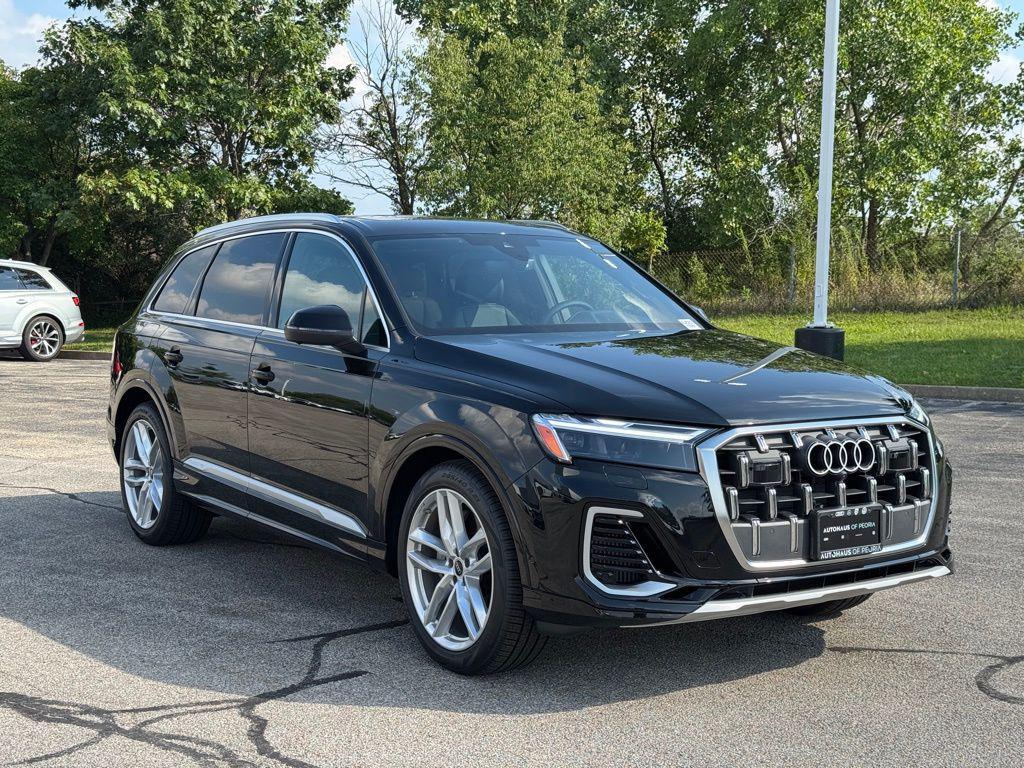 new 2025 Audi Q7 car, priced at $68,137