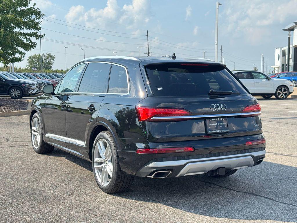 new 2025 Audi Q7 car, priced at $68,137