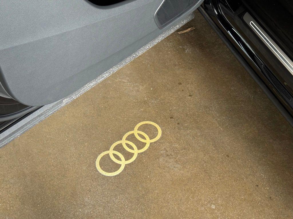 new 2025 Audi Q7 car, priced at $68,137