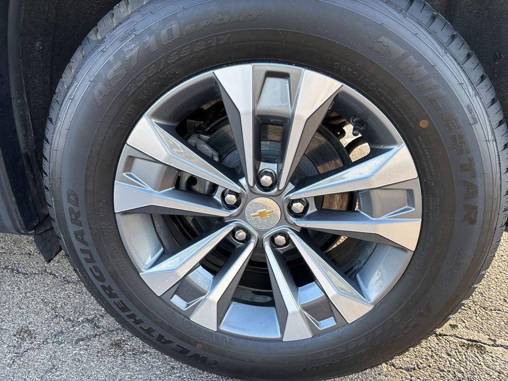 used 2025 Chevrolet Equinox car, priced at $26,757