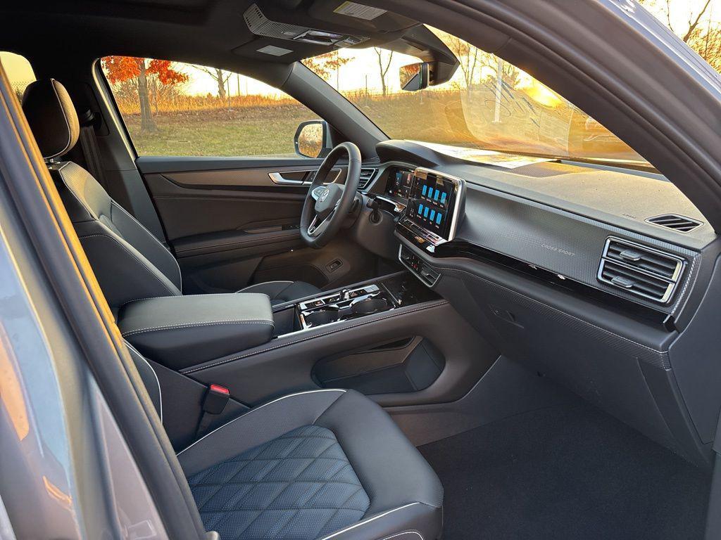 new 2026 Volkswagen Atlas Cross Sport car, priced at $51,939