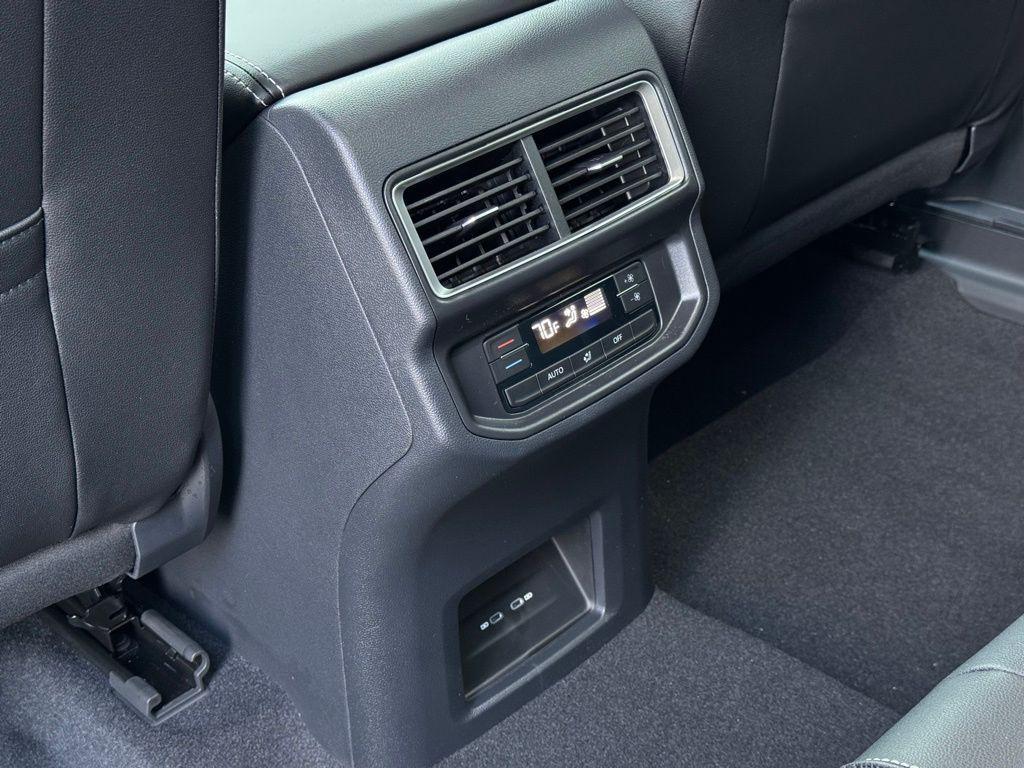 new 2026 Volkswagen Atlas car, priced at $40,699