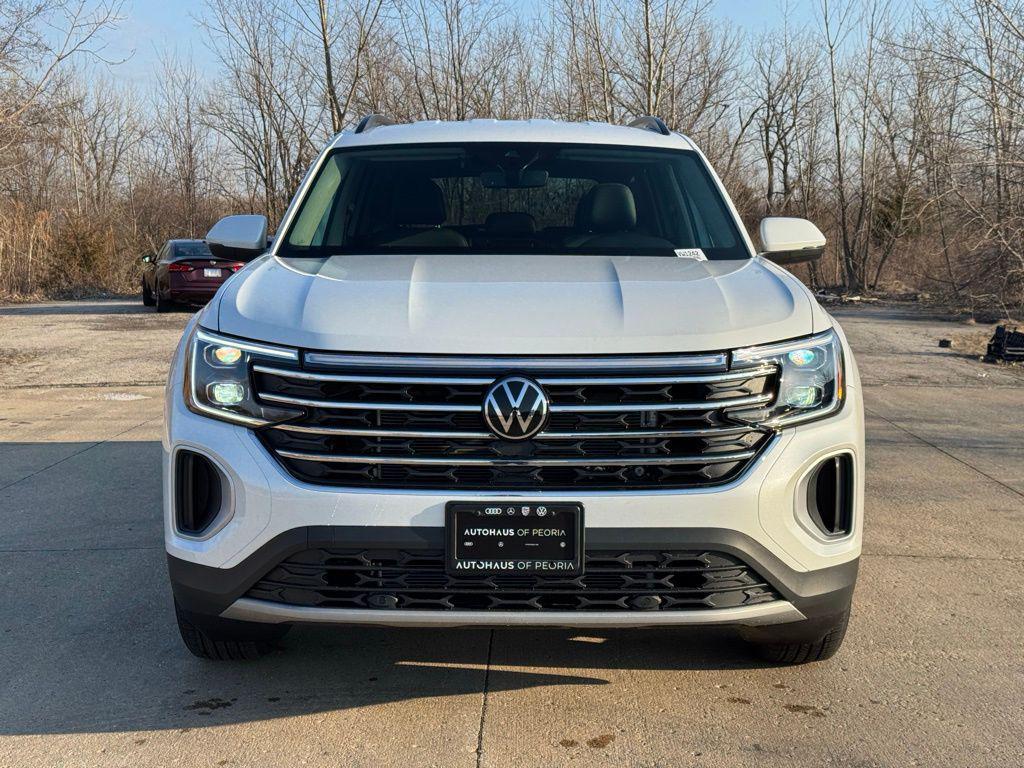 new 2026 Volkswagen Atlas car, priced at $40,699