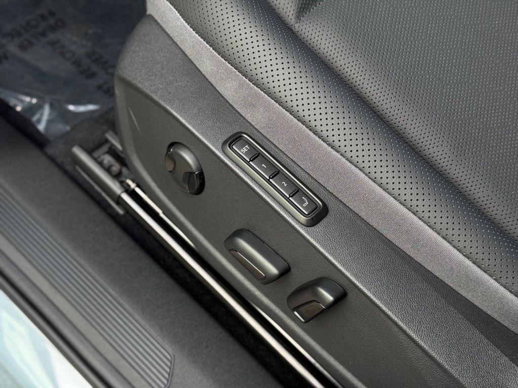 new 2025 Volkswagen ID.4 car, priced at $46,989