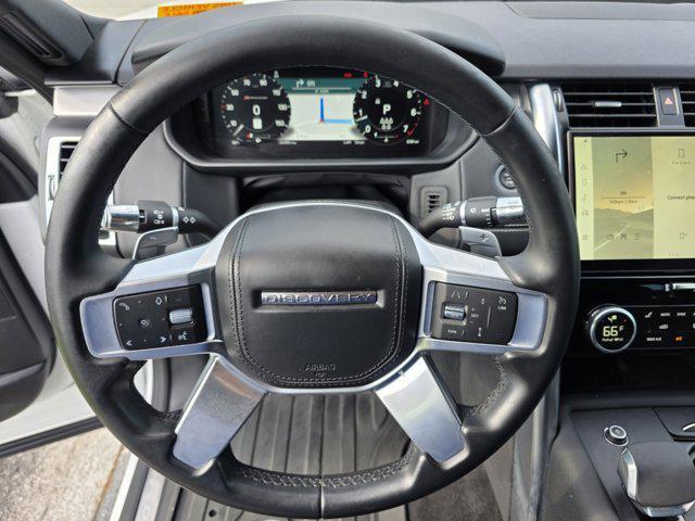 used 2022 Land Rover Discovery car, priced at $36,995
