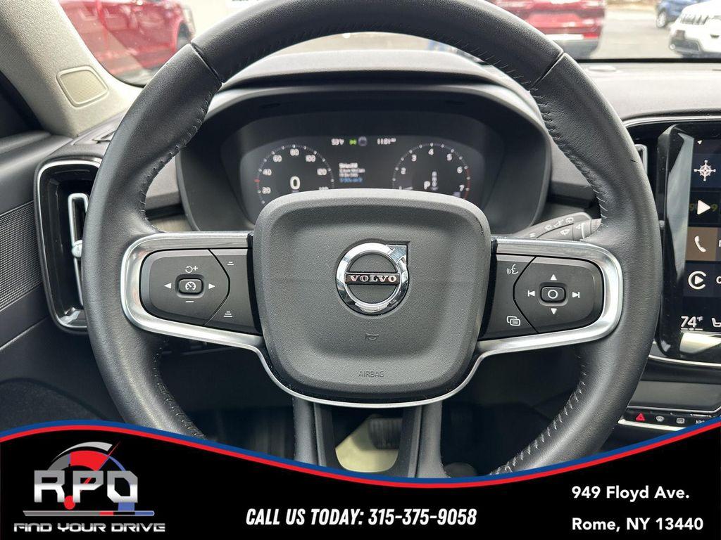 used 2021 Volvo XC40 car, priced at $21,106