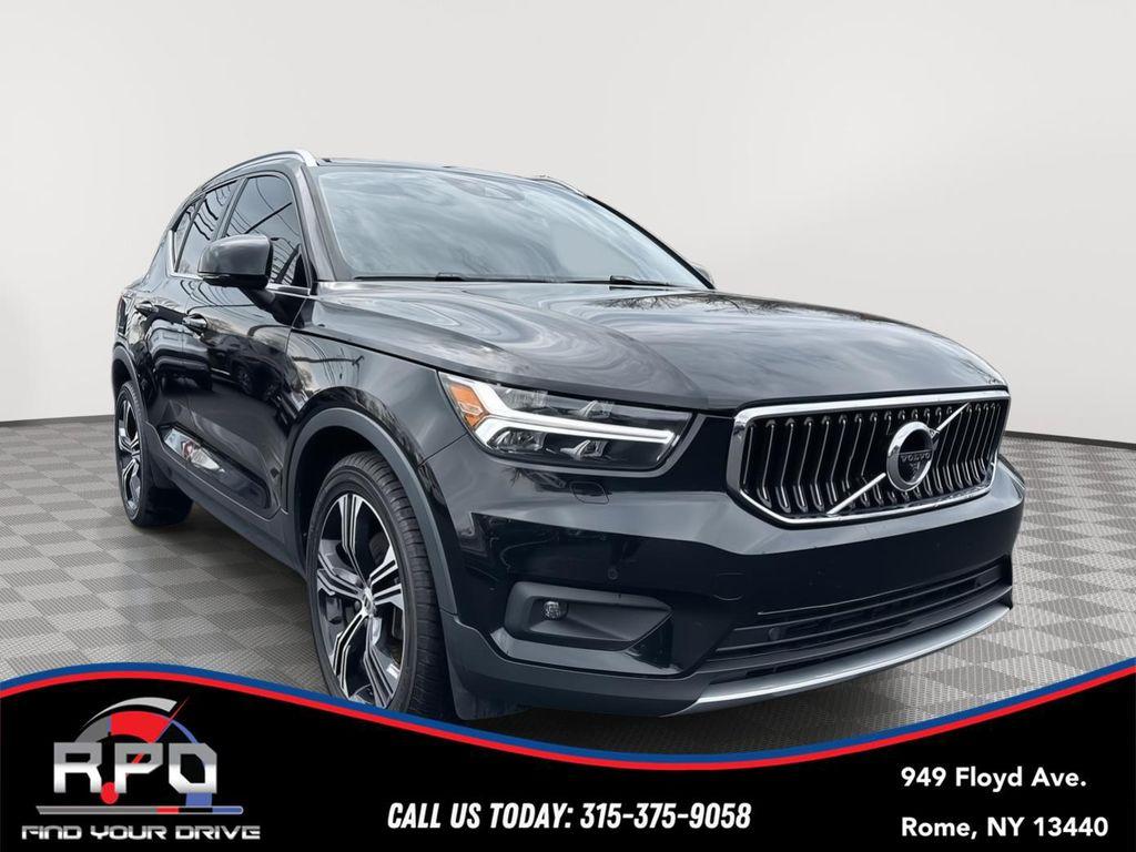 used 2021 Volvo XC40 car, priced at $21,106