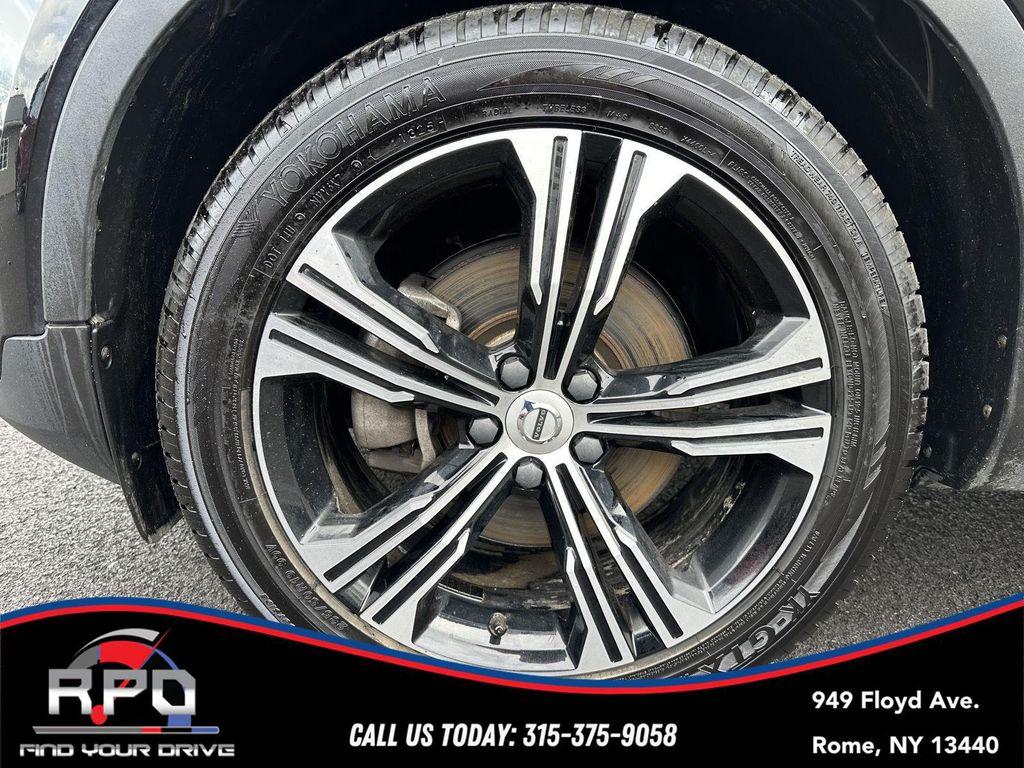 used 2021 Volvo XC40 car, priced at $21,106