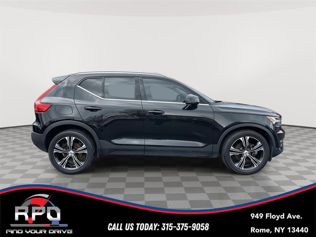 used 2021 Volvo XC40 car, priced at $21,106