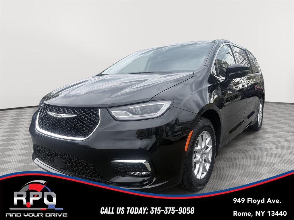 used 2024 Chrysler Pacifica car, priced at $27,794