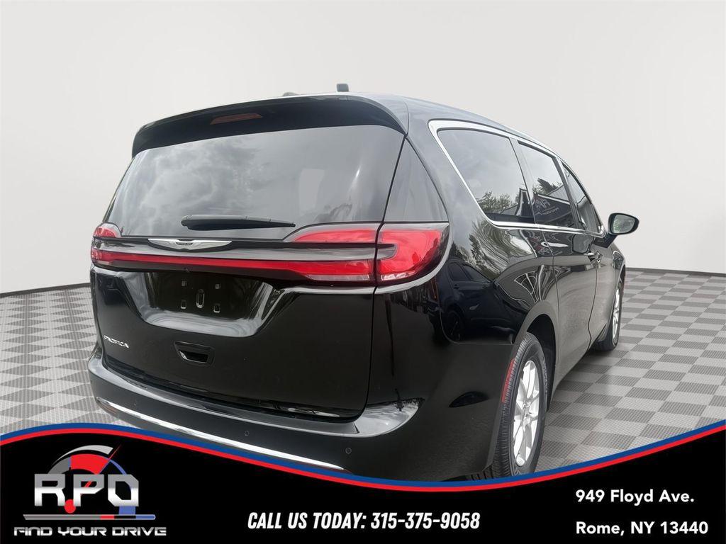 used 2024 Chrysler Pacifica car, priced at $27,794