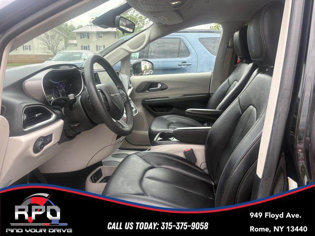 used 2024 Chrysler Pacifica car, priced at $27,794