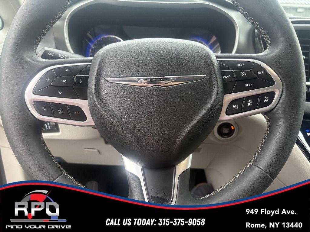 used 2024 Chrysler Pacifica car, priced at $27,794