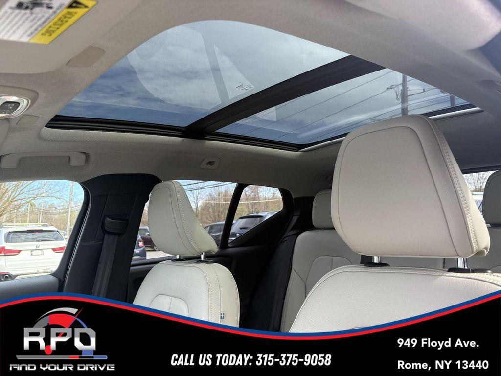 used 2020 Volvo XC40 car, priced at $19,890