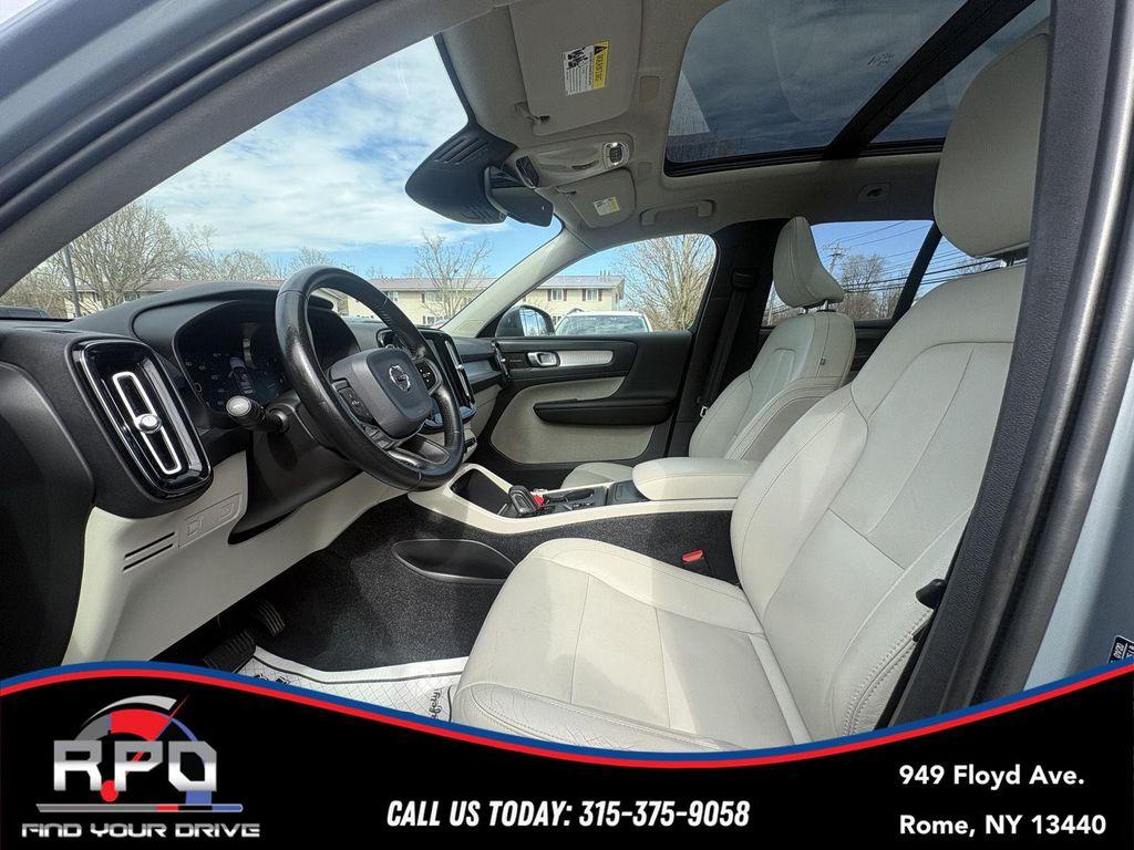 used 2020 Volvo XC40 car, priced at $19,890