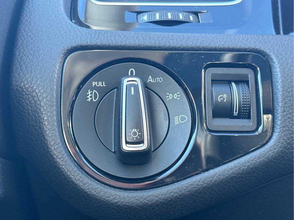 used 2015 Volkswagen Golf SportWagen car, priced at $12,999