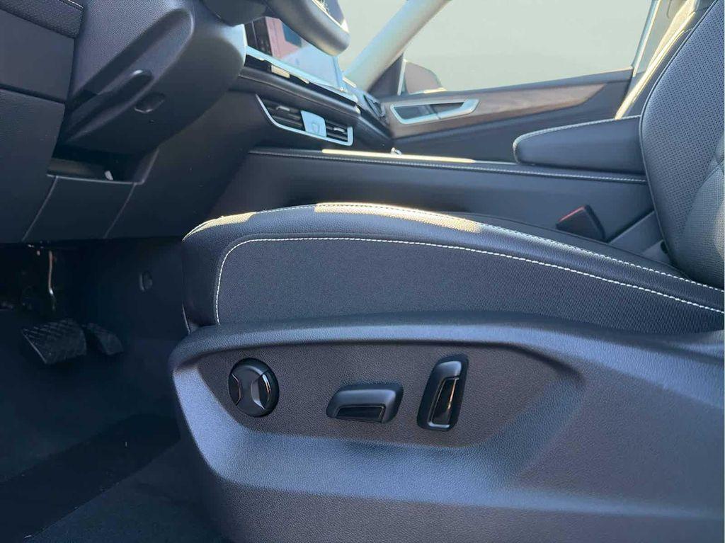 new 2026 Volkswagen Atlas car, priced at $48,648