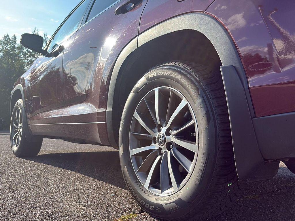 used 2018 Toyota Highlander car, priced at $23,049