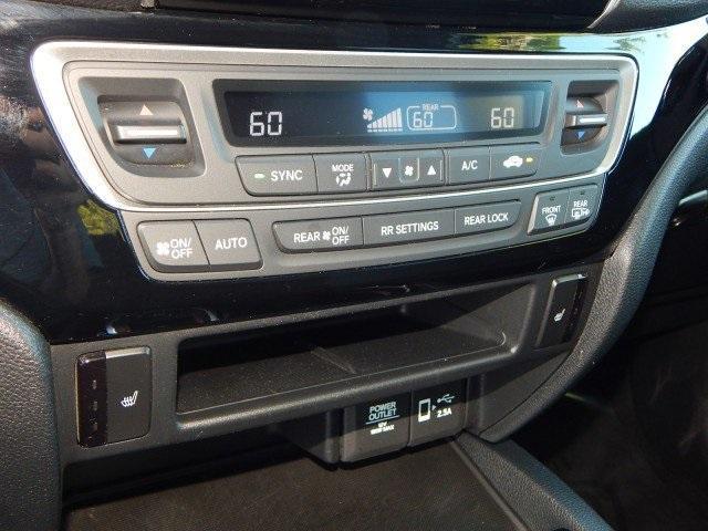 2021 Platinum White Pearl Honda Passport