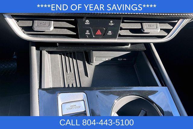 used 2025 Volkswagen Atlas car, priced at $32,500