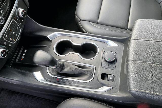 used 2023 Chevrolet Traverse car, priced at $30,900