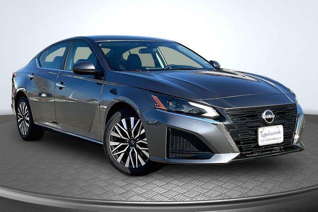 used 2023 Nissan Altima car, priced at $18,800