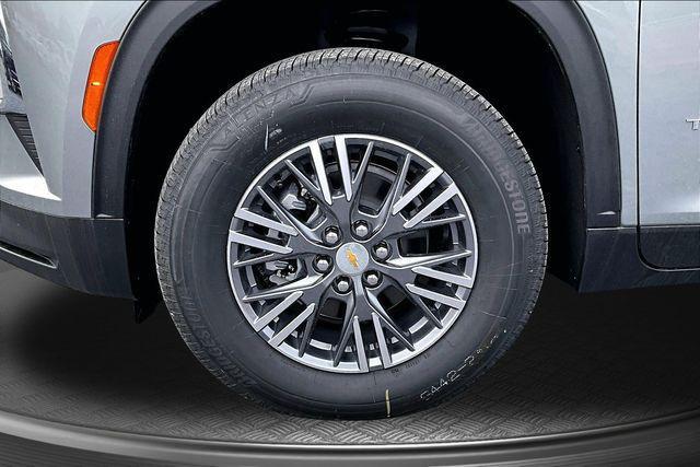 new 2026 Chevrolet Traverse car, priced at $42,100