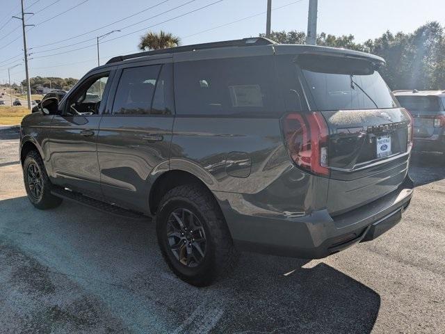new 2025 Ford Expedition car, priced at $76,945