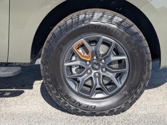 new 2025 Ford Expedition car, priced at $76,945