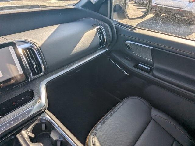 new 2025 Ford Expedition car, priced at $76,945