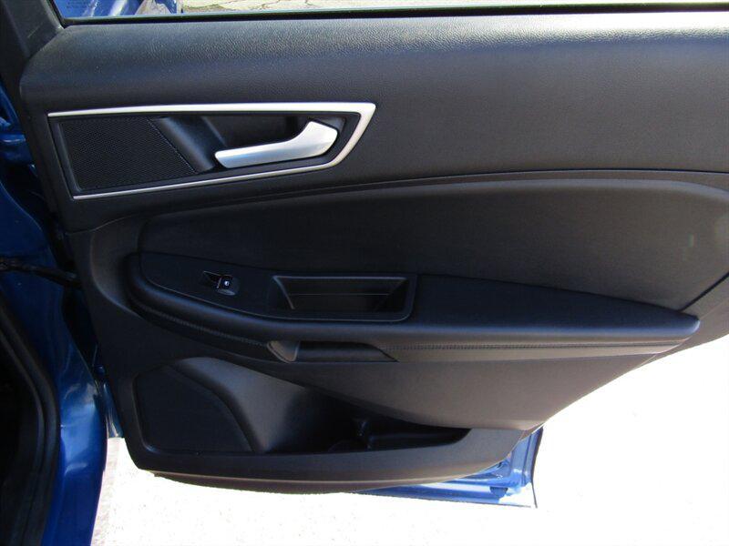 used 2022 Ford Edge car