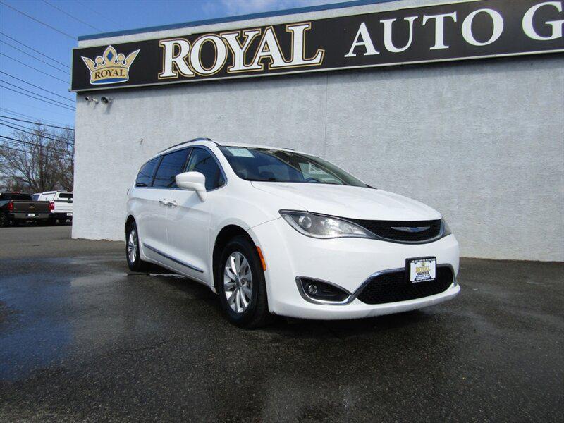 used 2018 Chrysler Pacifica car, priced at $14,642