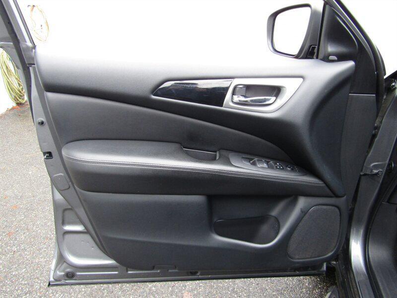 used 2020 Nissan Pathfinder car, priced at $12,842