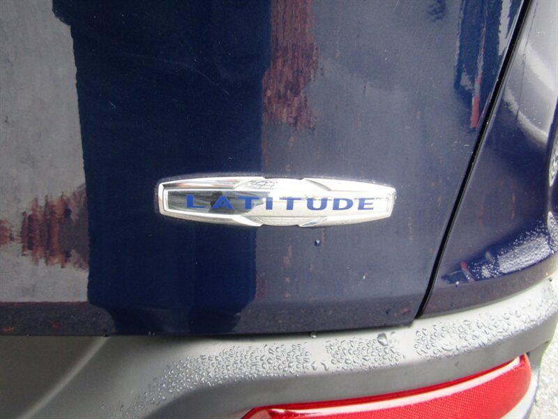 used 2015 Jeep Cherokee car, priced at $10,642