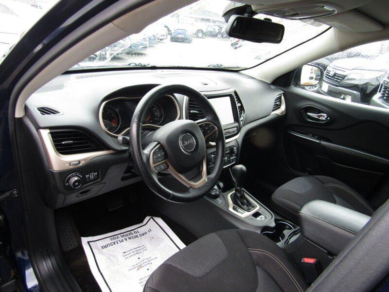 used 2015 Jeep Cherokee car, priced at $10,642