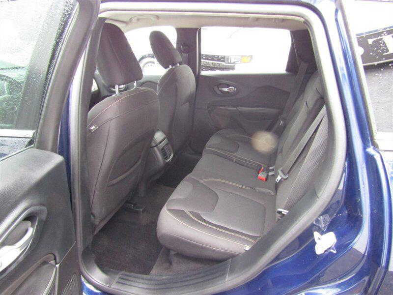 used 2015 Jeep Cherokee car, priced at $10,642