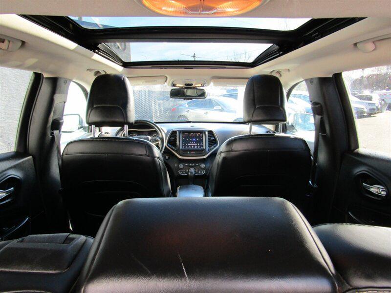 used 2015 Jeep Cherokee car, priced at $9,842