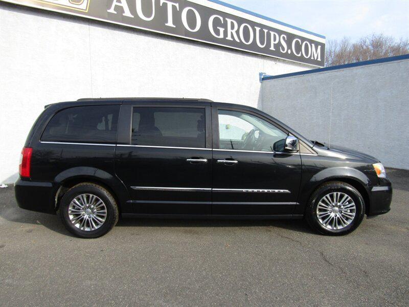 used 2014 Chrysler Town & Country car, priced at $10,342