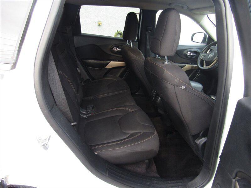 used 2017 Jeep Cherokee car