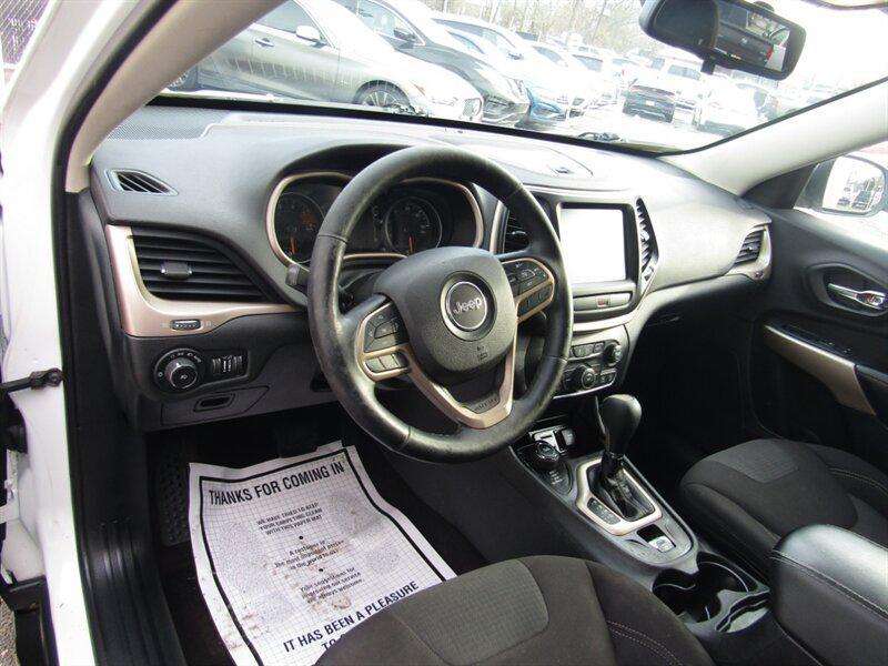 used 2017 Jeep Cherokee car