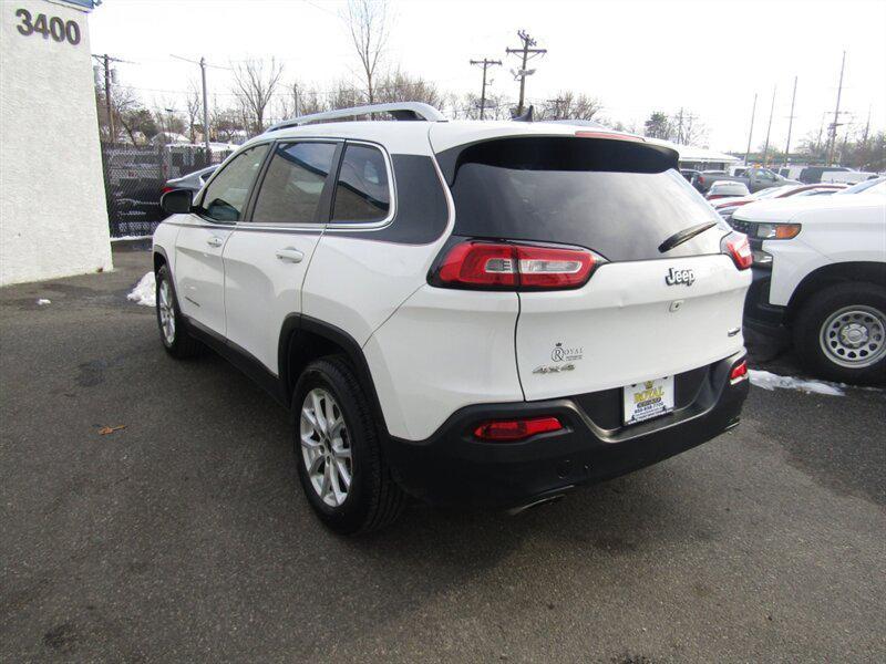 used 2017 Jeep Cherokee car