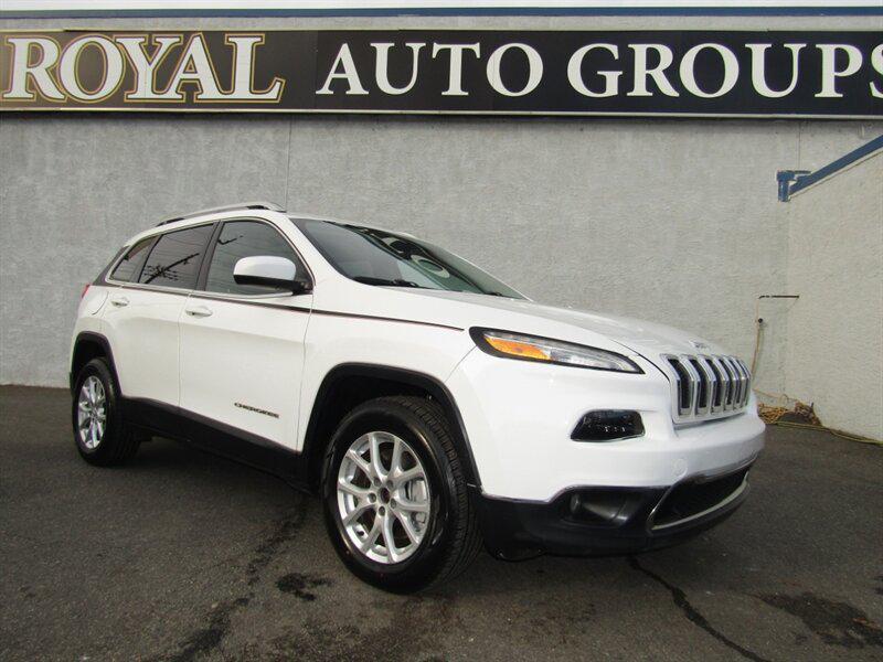 used 2017 Jeep Cherokee car