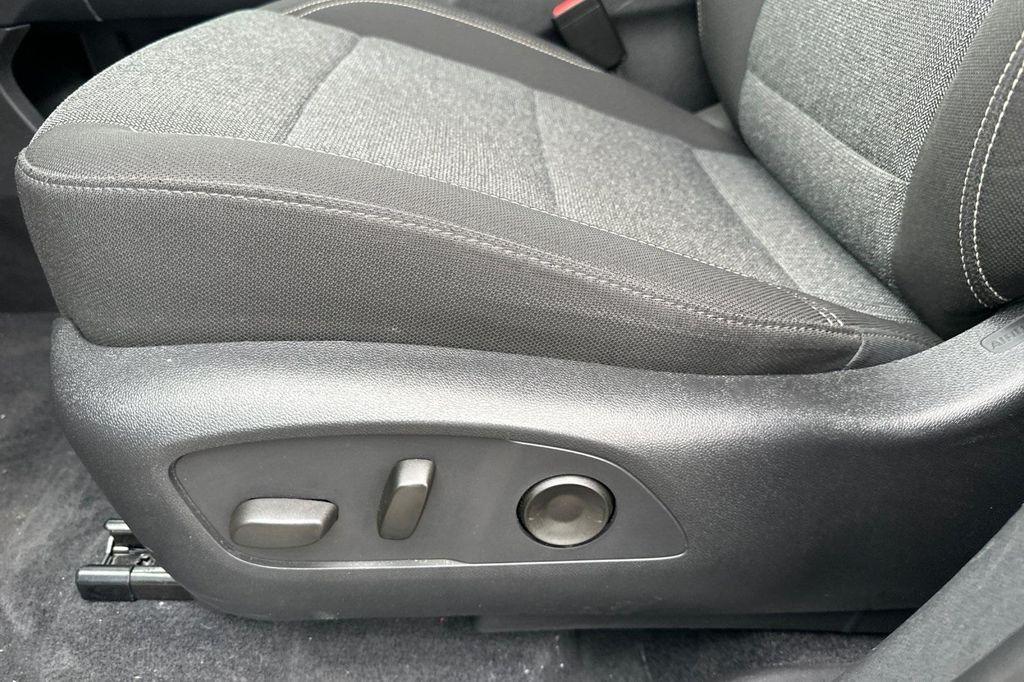 used 2025 GMC Acadia car, priced at $29,998