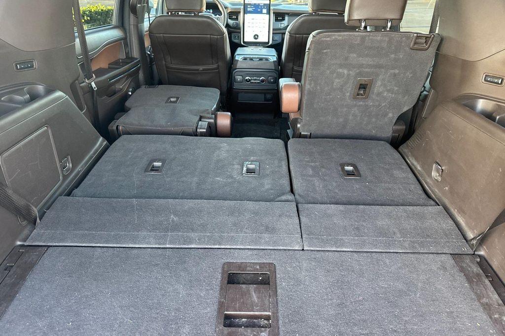 used 2023 Ford Expedition car, priced at $40,998