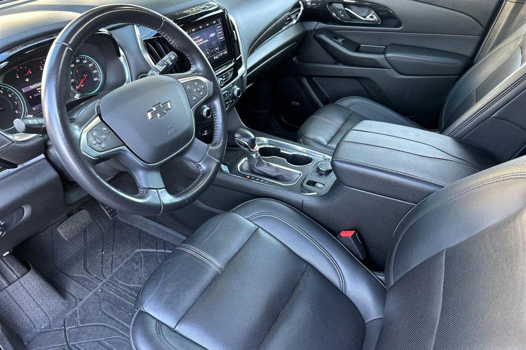used 2022 Chevrolet Traverse car, priced at $32,798
