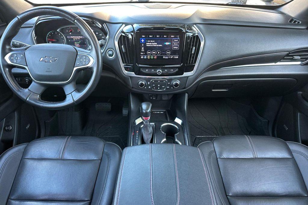 used 2022 Chevrolet Traverse car, priced at $32,798