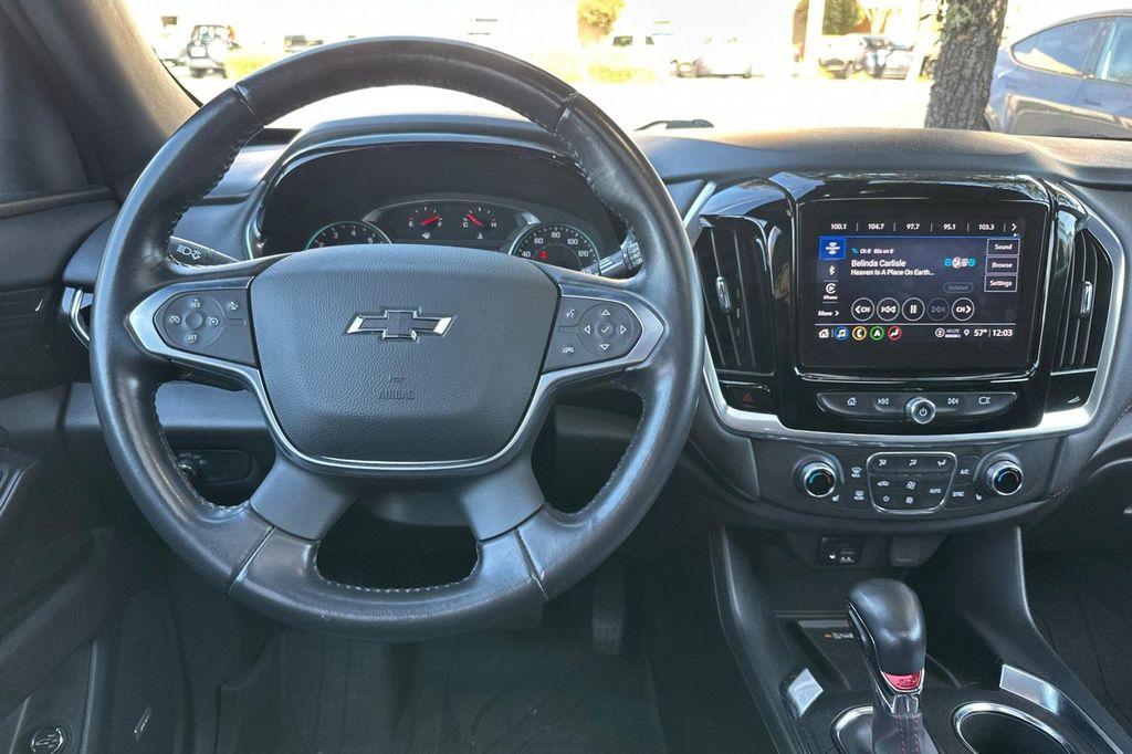 used 2022 Chevrolet Traverse car, priced at $32,798