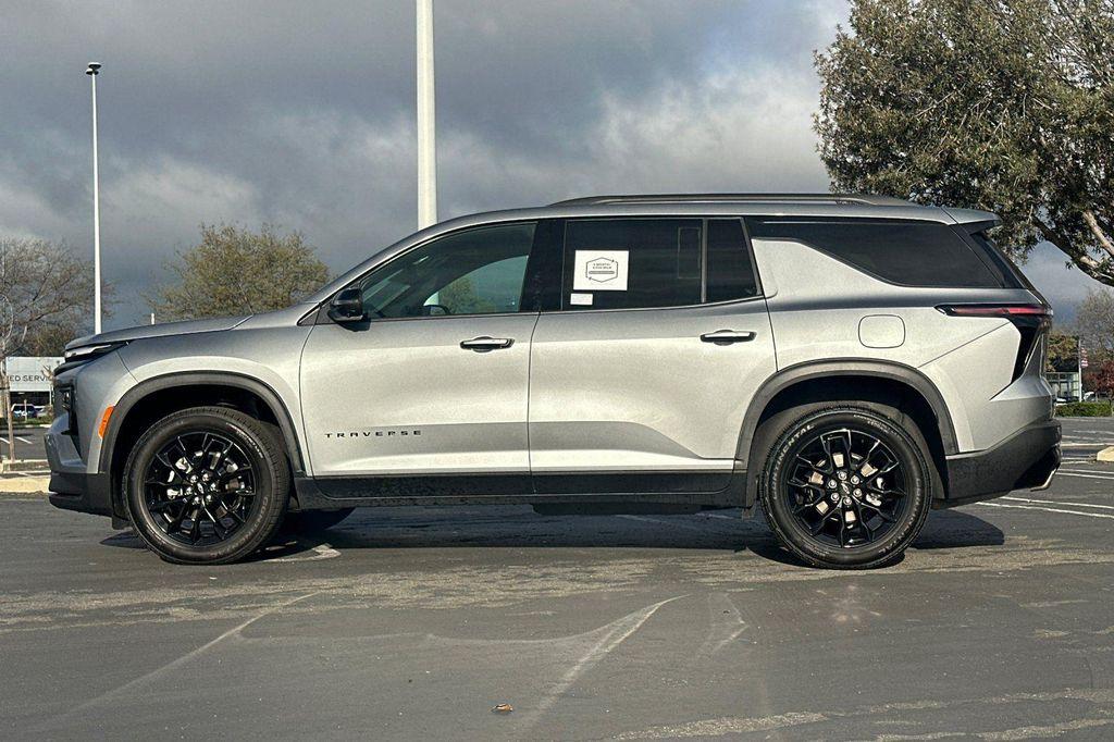 used 2026 Chevrolet Traverse car, priced at $46,998