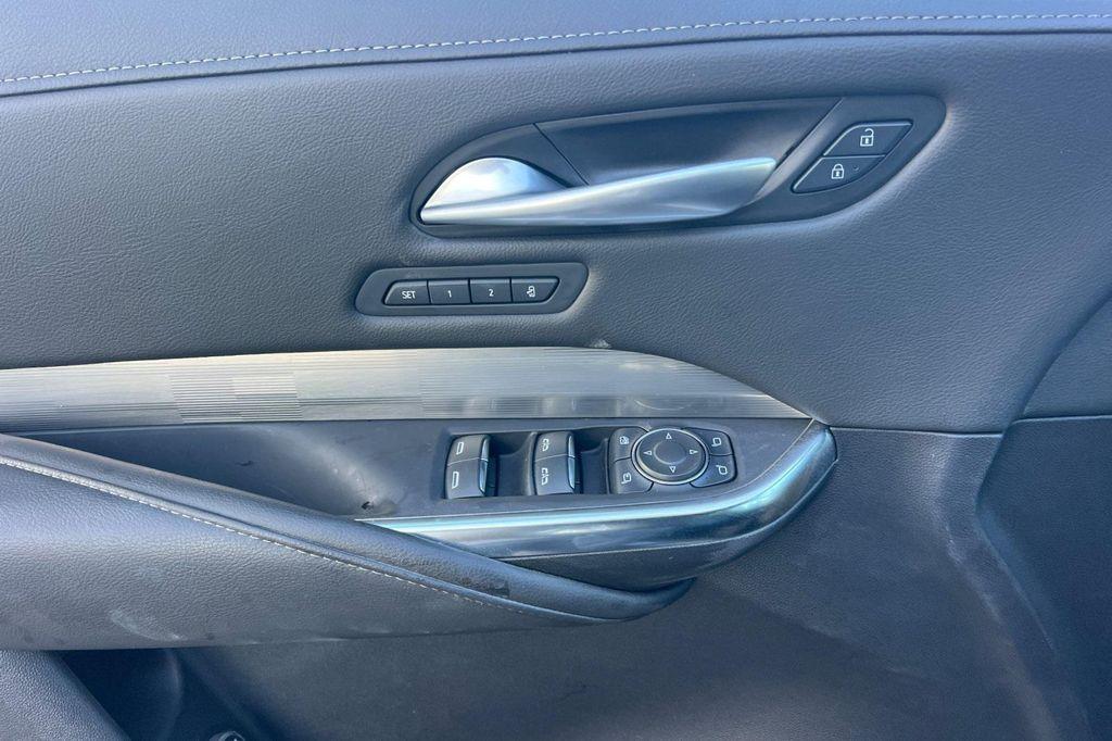 used 2025 Cadillac XT4 car, priced at $30,998